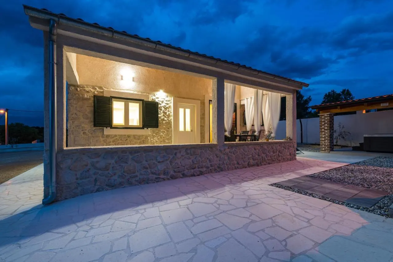 Holiday Home Figurica Novigrad
