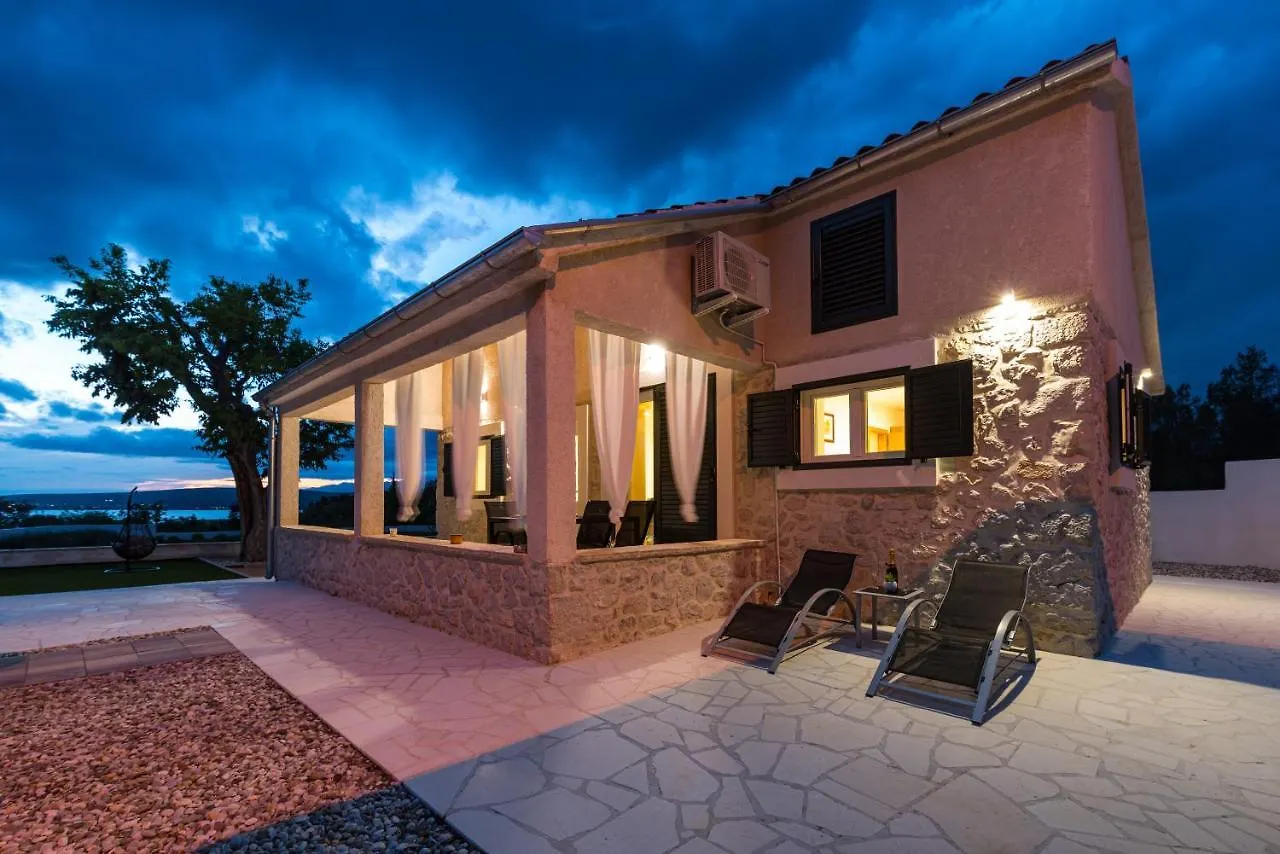 Holiday Home Figurica Novigrad  Kroatien
