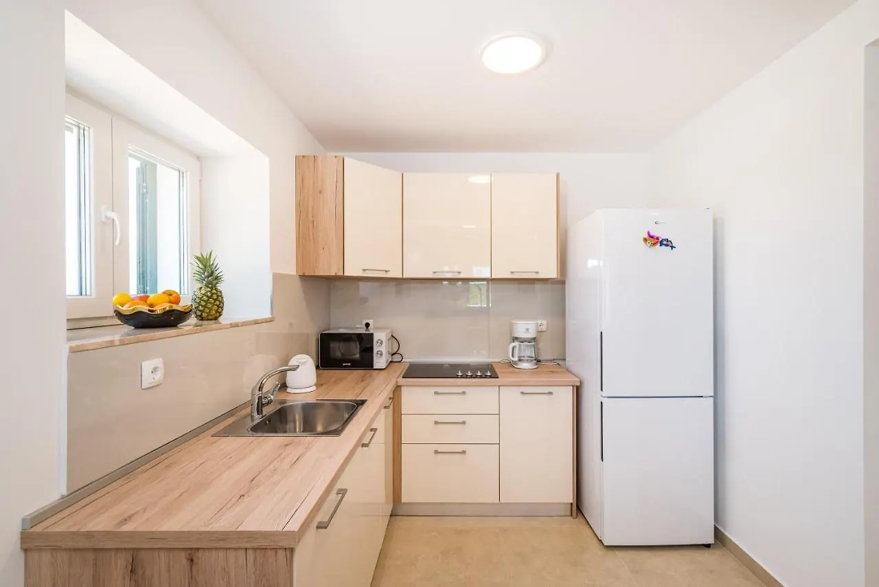 Holiday Home Figurica Novigrad  Kroatien