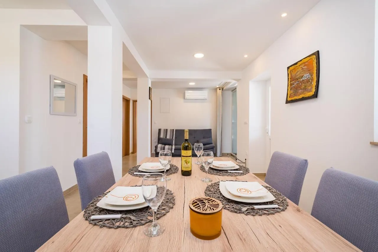 Holiday Home Figurica Novigrad  Croatia