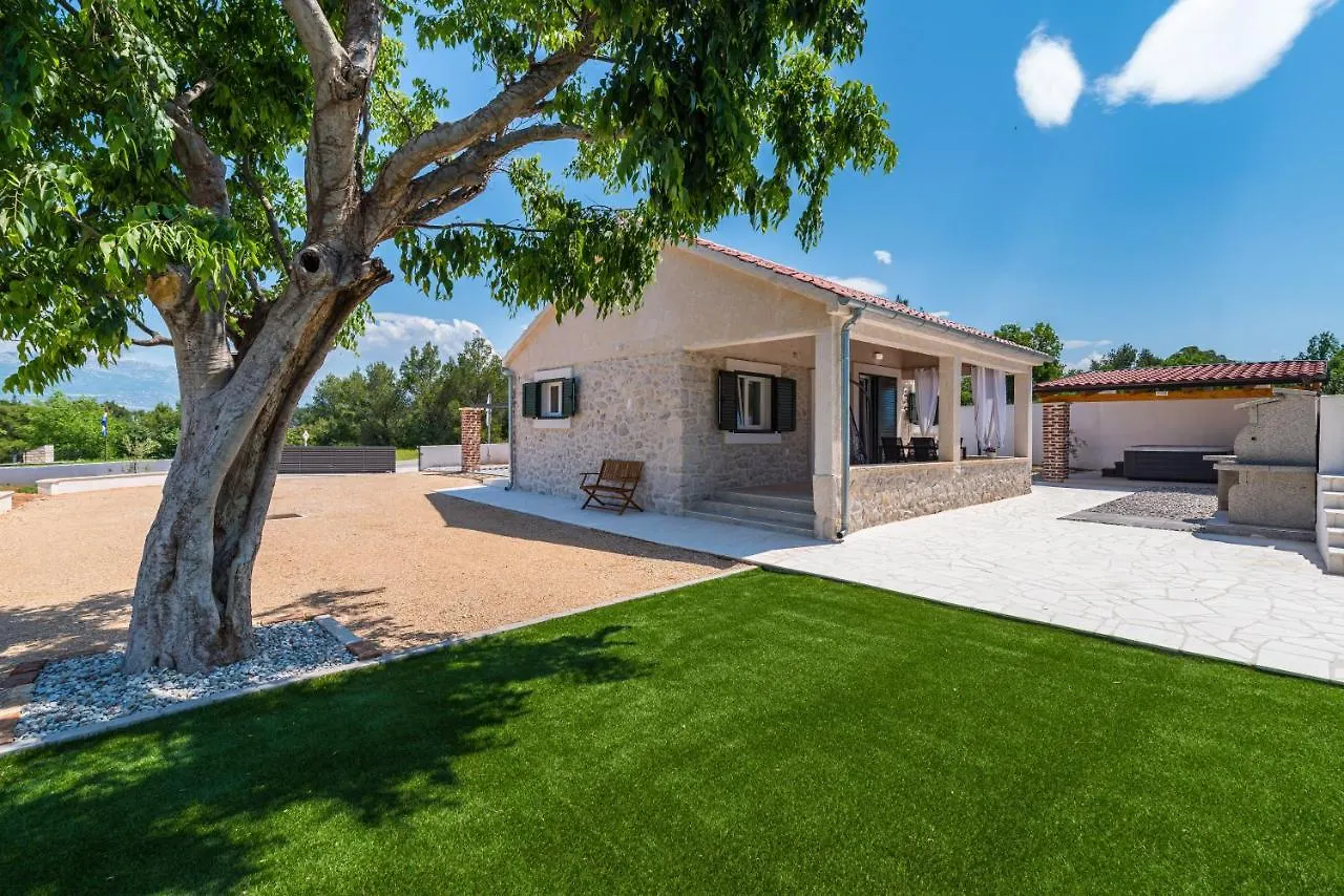 Holiday Home Figurica Novigrad  Kroatien